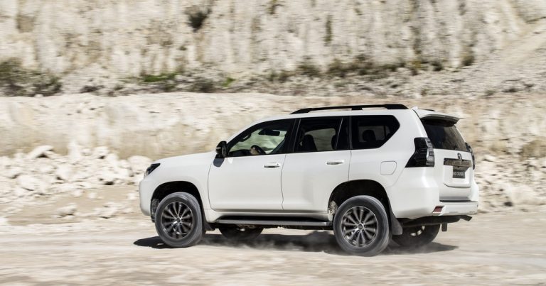 Toyota osvežila i pojačala legendarni Land Cruiser
