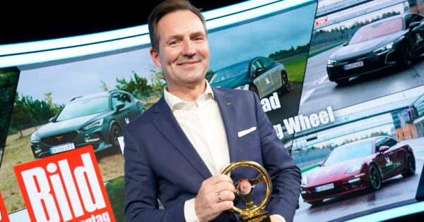 ŠKODA ENYAQ iV osvojio nagradu Zlatni volan za najbolji električni SUV 2021