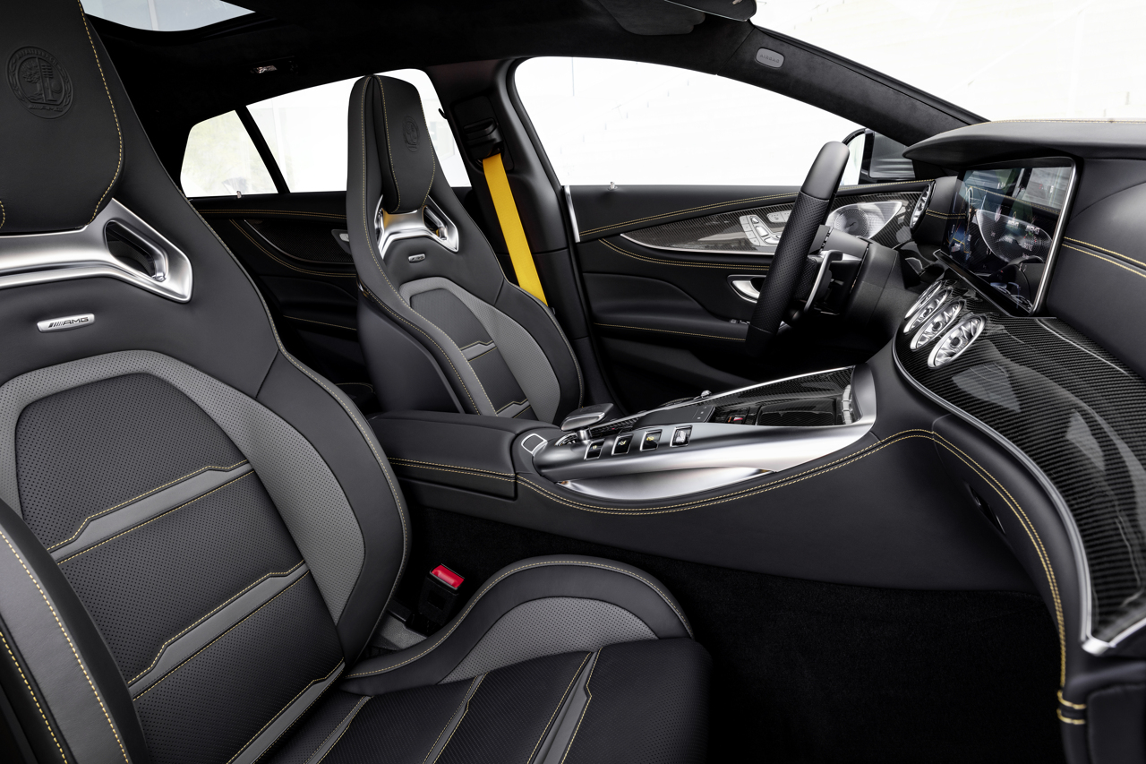 Mercedes-AMG GT 63 S 4MATIC+ (Kraftstoffverbrauch kombiniert WLTP: 13,5–13,0 l/100 km, CO2-Emissionen kombiniert WLTP: 308–295 g/km); 2022; Exterieur: selenitgrau magno; Interieur: Leder Exklusiv Nappa titangrau pearl/schwarz mit gelben Kontrastziernähten, Performance Lenkrad in Leder Nappa mit Lenkradtasten // Mercedes-AMG GT 63 S 4MATIC+ (fuel consumption combined WLTP: 13.5–13.0 l/100 km, CO2 emissions combined WLTP: 308–295 g/km); 2022; exterior: selenite grey magno; interior: exclusive leather nappa titan grey pearl/black with yellow stitching, steering wheel in nappa leather with steering wheel buttons