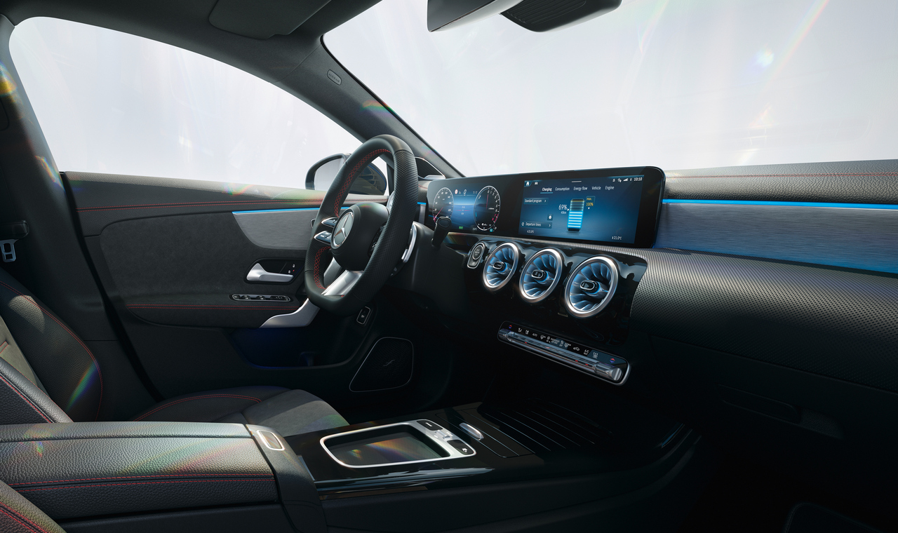 Mercedes-Benz CLA 250 e Coupé: fuel consumption combined, weighted (WLTP preliminary) 1.1-0.8 l/100 km, electricity consumption combined, weighted (WLTP preliminary) 16.9-14.9 kWh/100 km, CO2 emissions combined, weighted (WLTP preliminary) 24-18 g/km<br /> Data on fuel consumption, CO2 emissions, power consumption and range are provisional and have been determined internally in accordance with the ”WLTP test procedure” certification method. To date, there are neither confirmed values from an officially recognised testing organisation nor an EC type approval nor a certificate of conformity with official values. Differences between the stated figures and the official figures are possible.