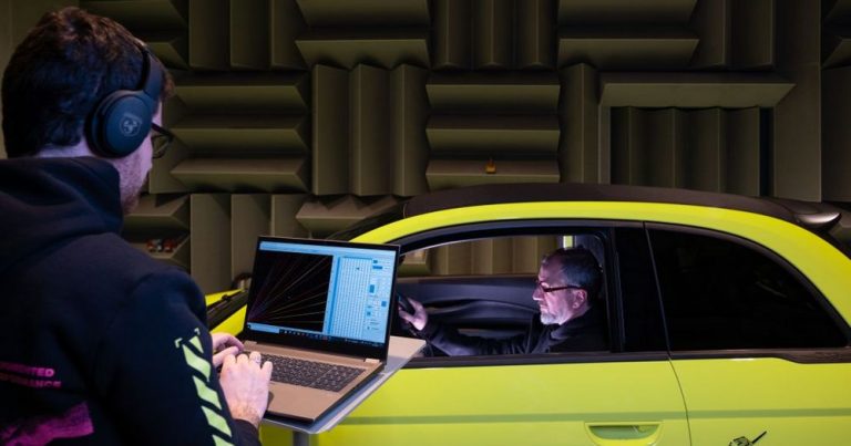 „Urlik“ novog Abarth 500e dizajnirao Stellantis studio za dizajn zvuka: više od 6.000 sati posvećeno kreiranju savršenog zvuka