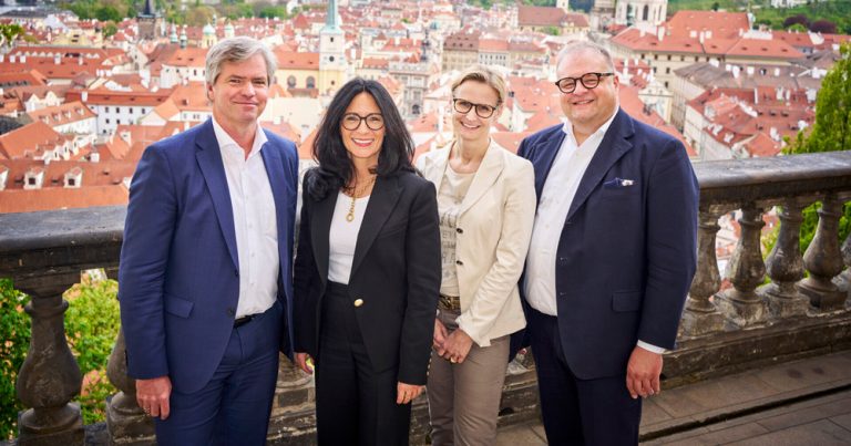 Ohrabrujuća saradnja: Škoda Auto domaćin je međunarodnog samita o poluprovodnicima u Pragu