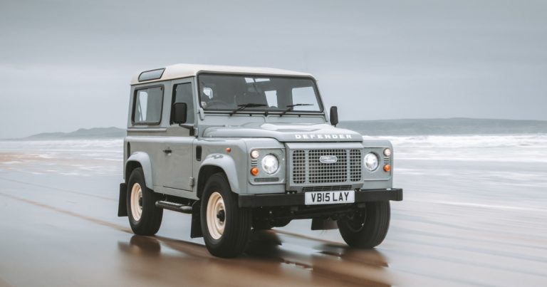 Land Rover Classic otkrio Classic Defender Works V8 Islay Edition