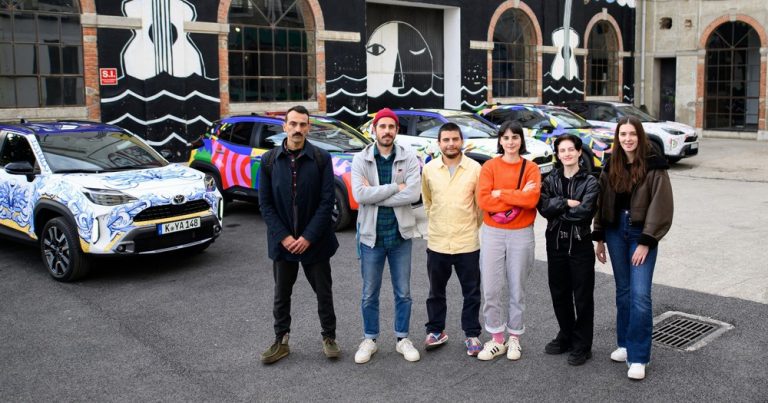 Lisabonski umetnici dizajnirali jedinstven izgled obnovljenog B-SUV modela Toyota Yaris Cross