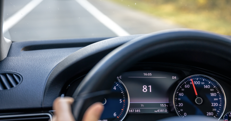 Otkrivamo polovne automobile sa najčešće štelovanom kilometražom – jedan model se izdvaja u Srbiji