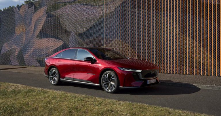 MAZDA6e među finalistima za nagradu World Car Design of the Year 2026