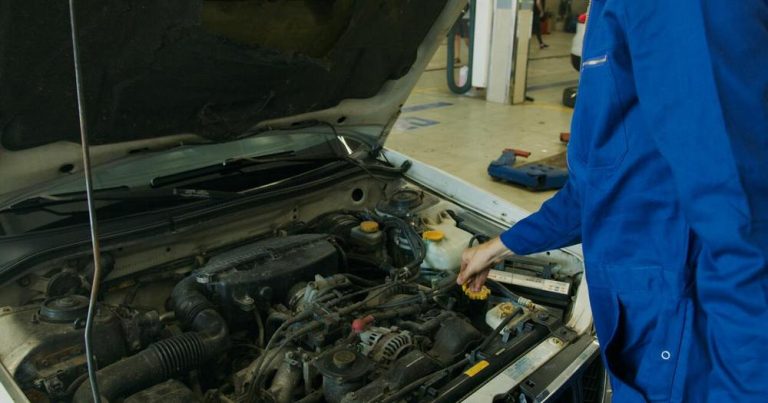 Najčešći kvarovi automobila tokom letnjih putovanja